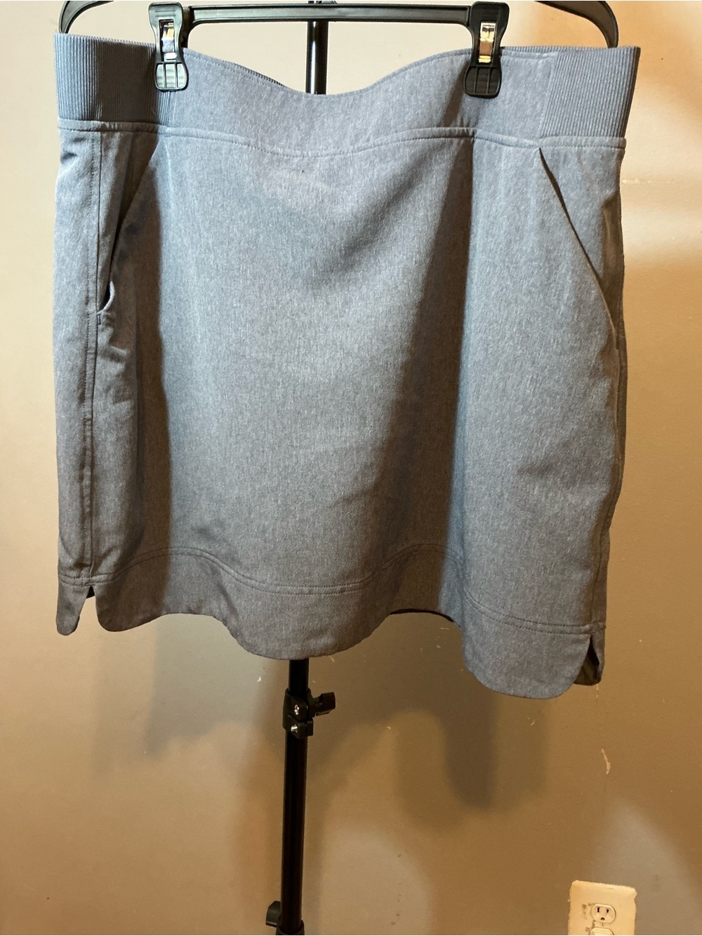 Everyday Gray Knit Mini Skirt with Elastic Waistband